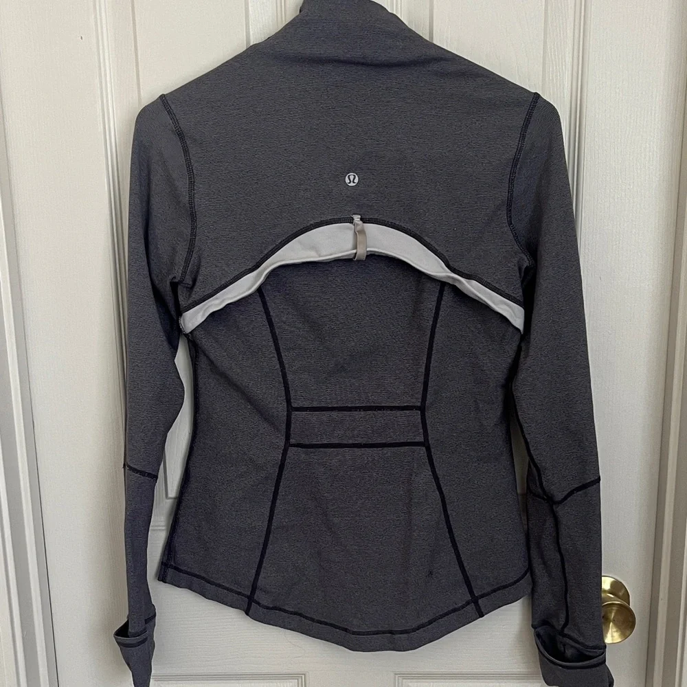 Lululemon Define Jacket Size 8 - Picture 7 of 10